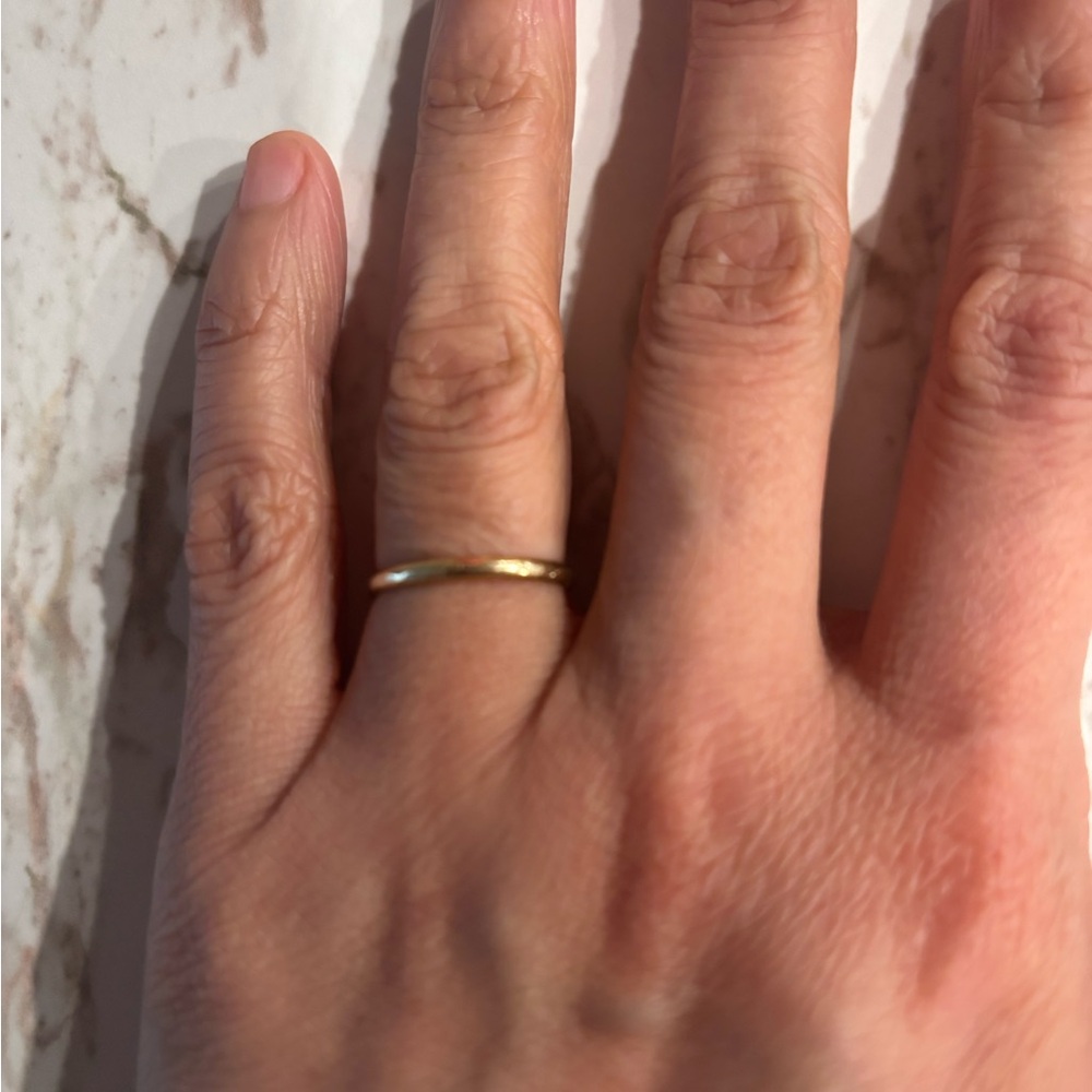 Elegant 14k solid Gold (not plated or filled) Women's Ring